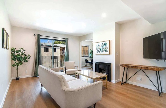 Stylish 1BR Near Universal Studios with Parking