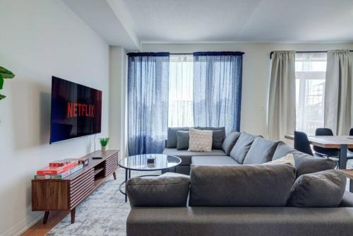 Stylish 3BDR in Pickering Heart Free Parking
