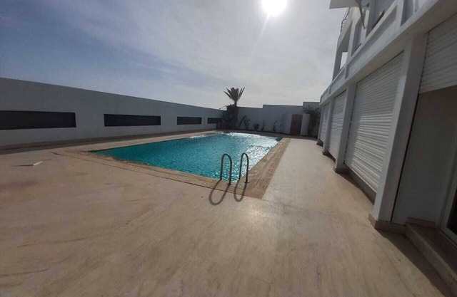 Stylish 6 BRs Villa with pool H62050