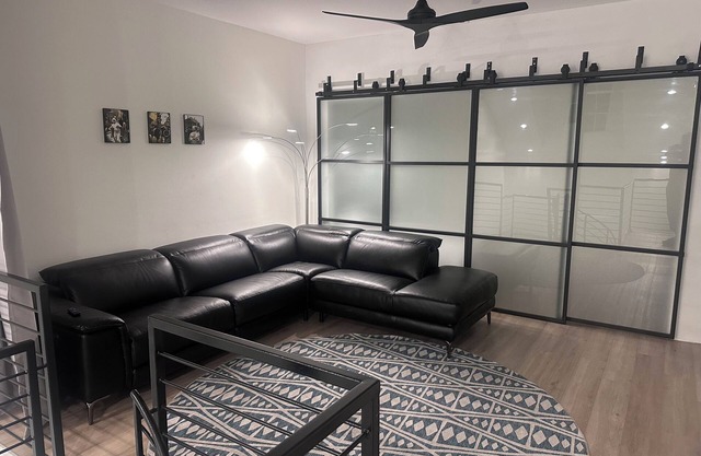 Stylish and modern 2-bedroom condo in the Historic New Marigny of New Orleans
