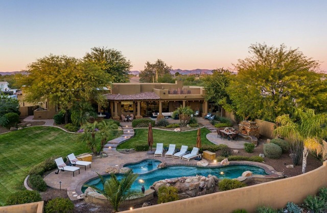 Stylish Arizona Abode - Desert Oasis w/sprawling mtn views