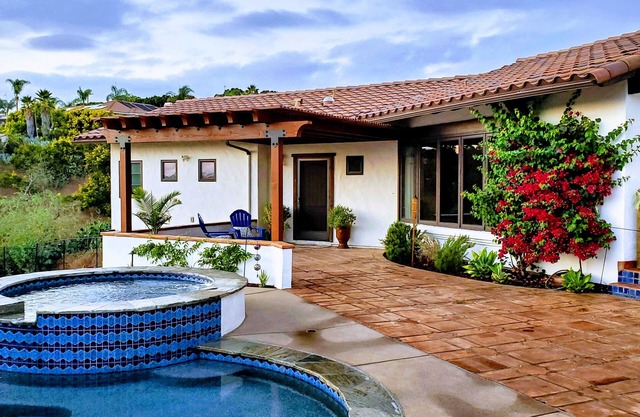Stylish Casita In Escondido