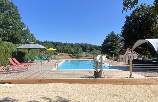 Stylish complex - perfect for friends and families gatherings of up-to 24