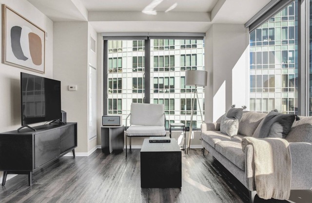 Stylish Downtown 1BR w/Luxury Amenities and Rooftop Views by Blueground