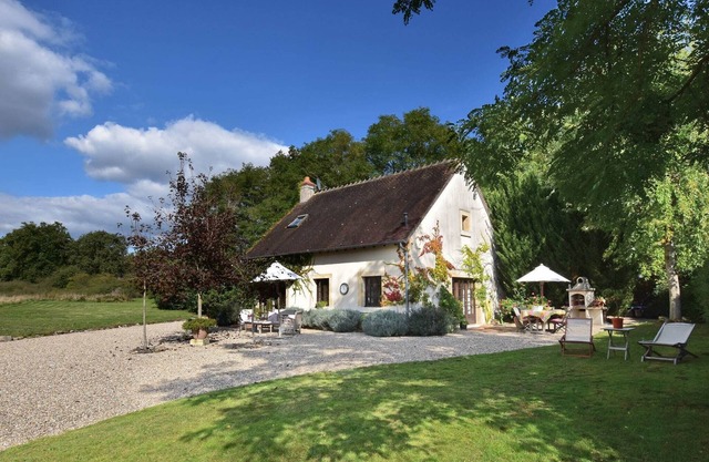 Stylish Holiday Home in Châtelet with Private Pool