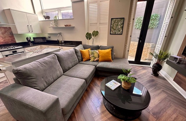 Stylish modern bright and airy flat in South West London - Putney