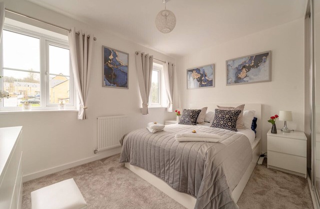 Stylish new build home central Colne