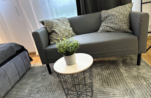 Sublime Studio in Cergy le Haut near the train station with Netflix and fully equipped kitchen