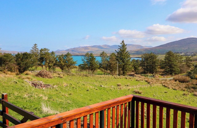 SUGARBUSH, family friendly, with open fire in Eyeries, County Cork
