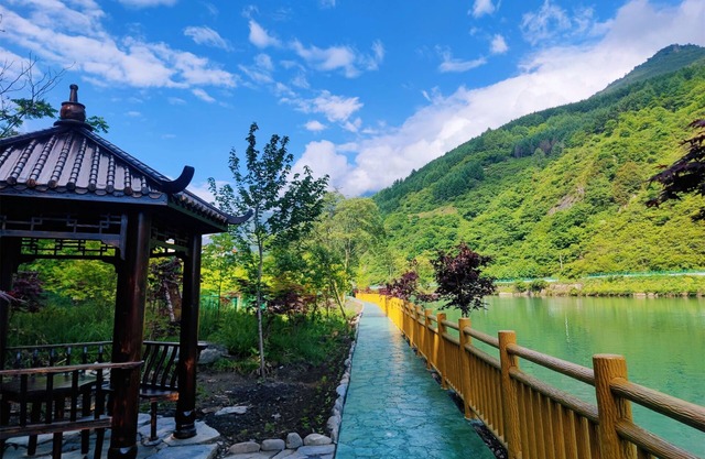 Summergarden Hotel