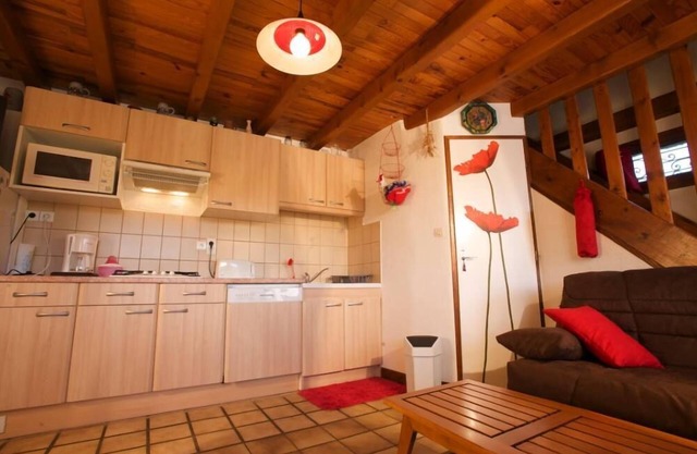 Summer and winter seasonal rental, Saturday to Saturday during school vacations