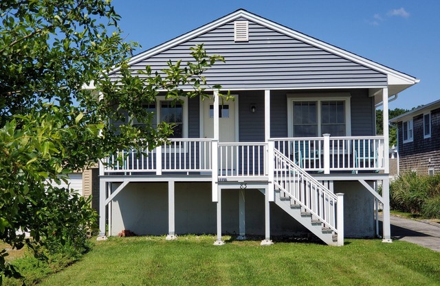 Summer Cottage with Water Access