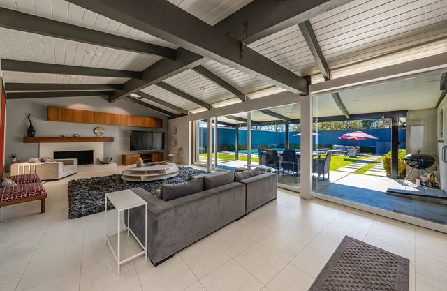 Summer Oasis w/Pool and Hot Tub!
