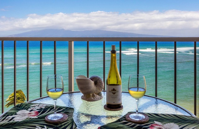 SUMMER SALE, 5 STAR Ocean Front, AC, with Views You Won't Forget, sleeps 4