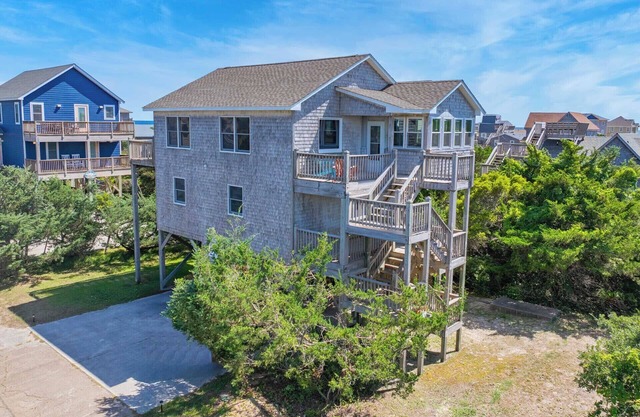 SUMMER SAVINGS - Oceanview Dog Friendly Home with Grills and Nearby Beach Access
