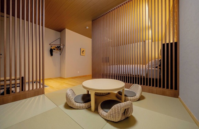 Summer trip plan for friends and family J203/Hatsukaichi Hiroshima