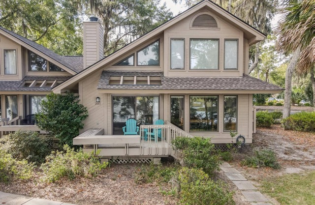 Sun-lit, newly updated Dataw Villa with creek views, and wifi