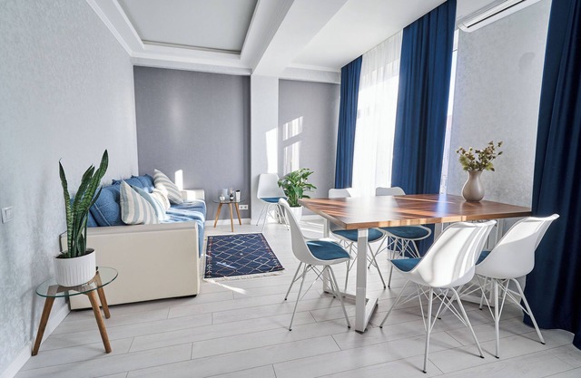Sunny 1BR on Rîșcanu – Parks & Buses Steps Away