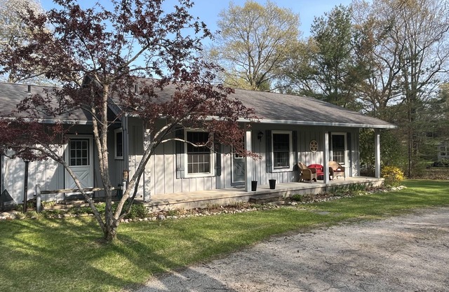 Sunrise Side Retreat - Sleeps 7