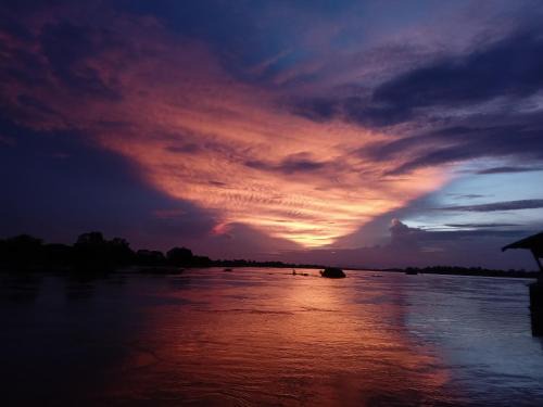 Sunset bar bungalows