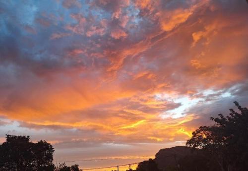 Sunset Inn - Spacious House in Harties