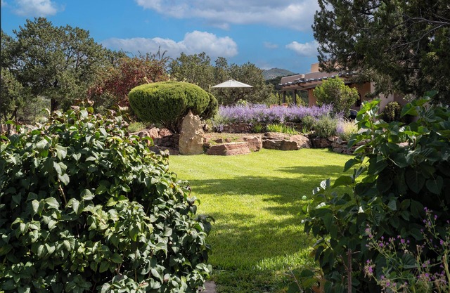 Sunset Mountain Ranch- Luxury Retreat with Private Casita & Epic Views