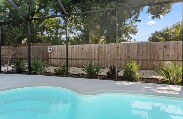 Sunset Serenity 2/1 pool home
