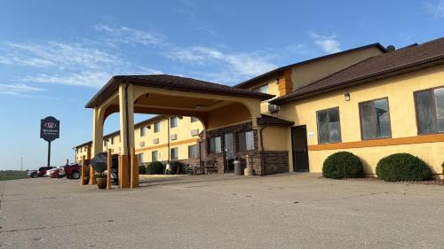 Super 8 by Wyndham Grinnell IA