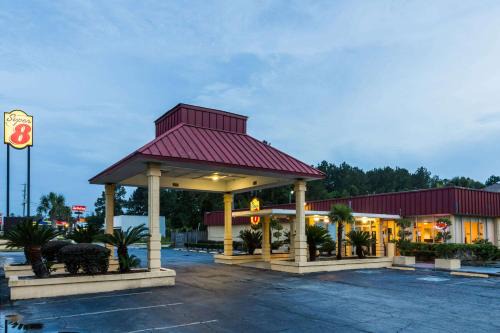Super 8 by Wyndham Hardeeville - Savannah North
