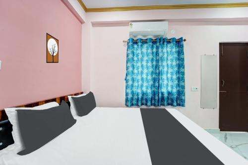 Super Hotel O R K Marriage Hall and Guest House