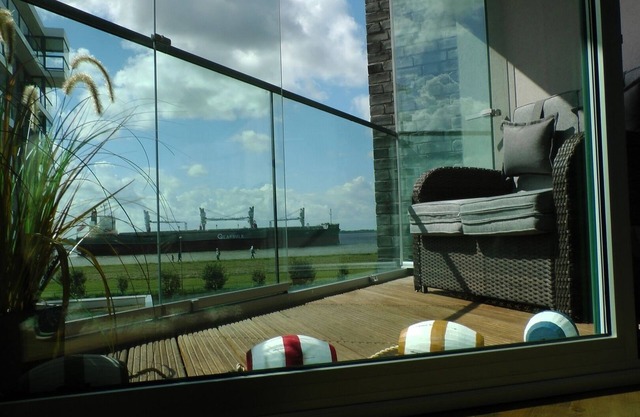 Super view of the Weser in the middle of the Havenwelten, top location