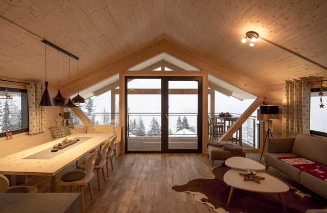 Superior Chalet # 02 with sauna & whirlpool inside