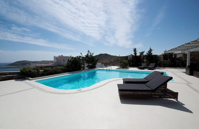 Superior villa Divine/private pool, sea view