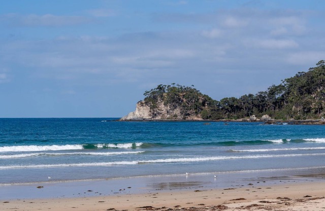 Surf Beach Haven - just a stone throw away from Surf Beach