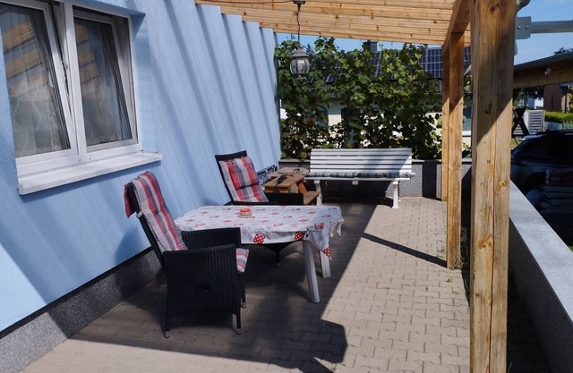 Surrounded by greenery - house with 3 bedrooms, terrace and large pool