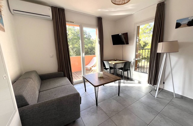 T2, 2/4 people No. 93 floor Hameaux de Saint Cyprien