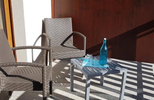 T2/7-Apartment-Club-Ensuite with Bath-Mountain view