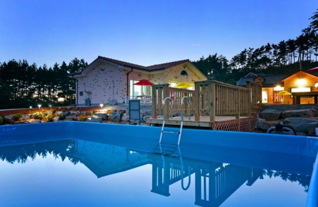 Taean Mongsanpo Solmorae Pension