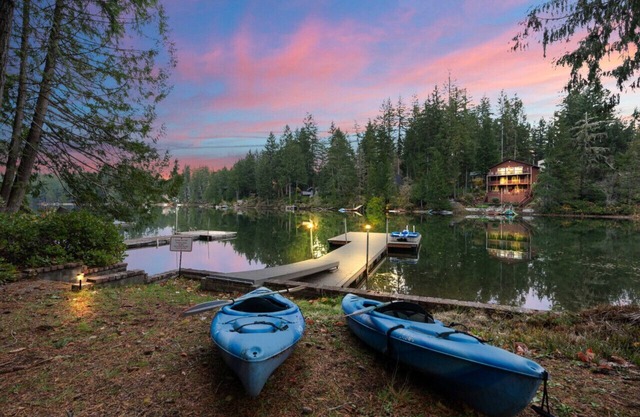 Take a Break at Wye Lake - 2 BR Lakefront Cabin