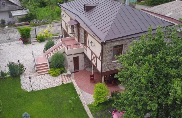 Takht House