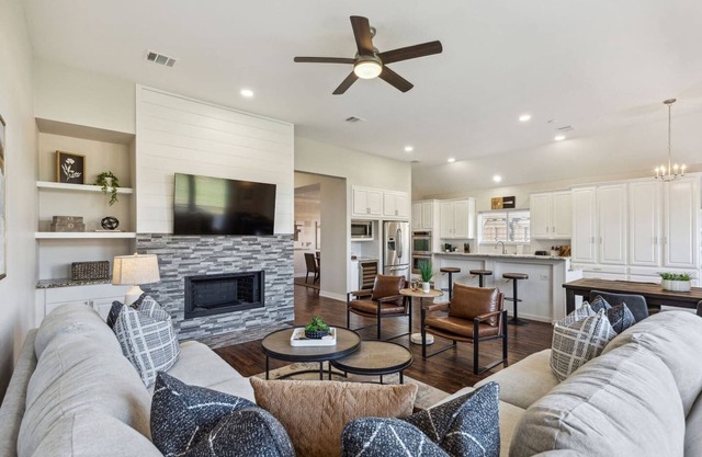 TCH - Spacious 5bd/2ba home in Coppell w/Workspace