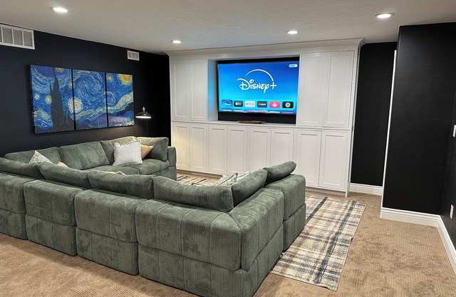 Tesla Charger-11 Beds-Large Home at the Mouth of Ephraim Canyon.