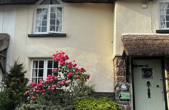 Thatched chocolate box 500year old cottage on the fringe of Exmoor National Park