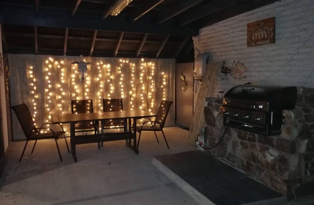The Arches -Ultimate Upper Hunter Getaway- Large Entertainment Living&Relaxation