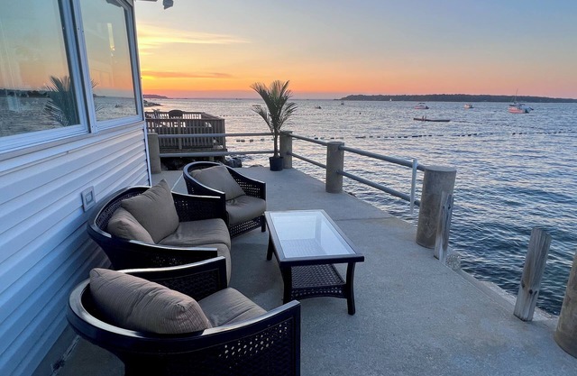 The beach is your backyard! Waterfront Home in Long Island's Huntington