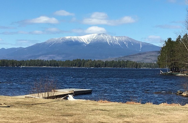 The BearsDen Lodge Mt Katahdin View/Lakefront