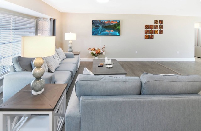 The Blooming Sanctuary - 3br with pool and EV-Charger