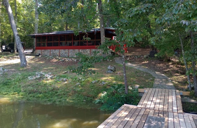 The Cabin at Becks Lake