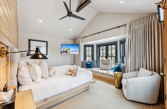 The Carlin Lomax | Balcony views, family-friendly