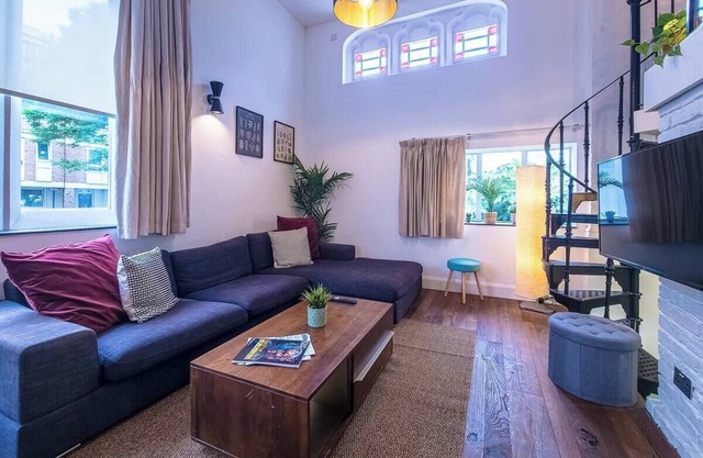 The Chancel · Stunning Historic Chancel Home Near DLR I PTK | Pass the Keys